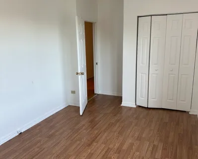 $260,000 | 6800 South Dante Avenue, Unit 3, Chicago, IL 60637