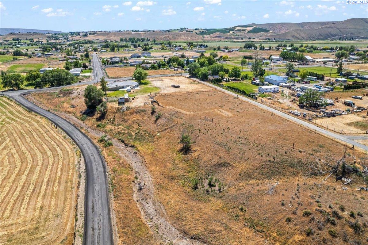 1281 Gibson Road Selah, WA 98942 - Photo 37 of 39 Gallery Image 37