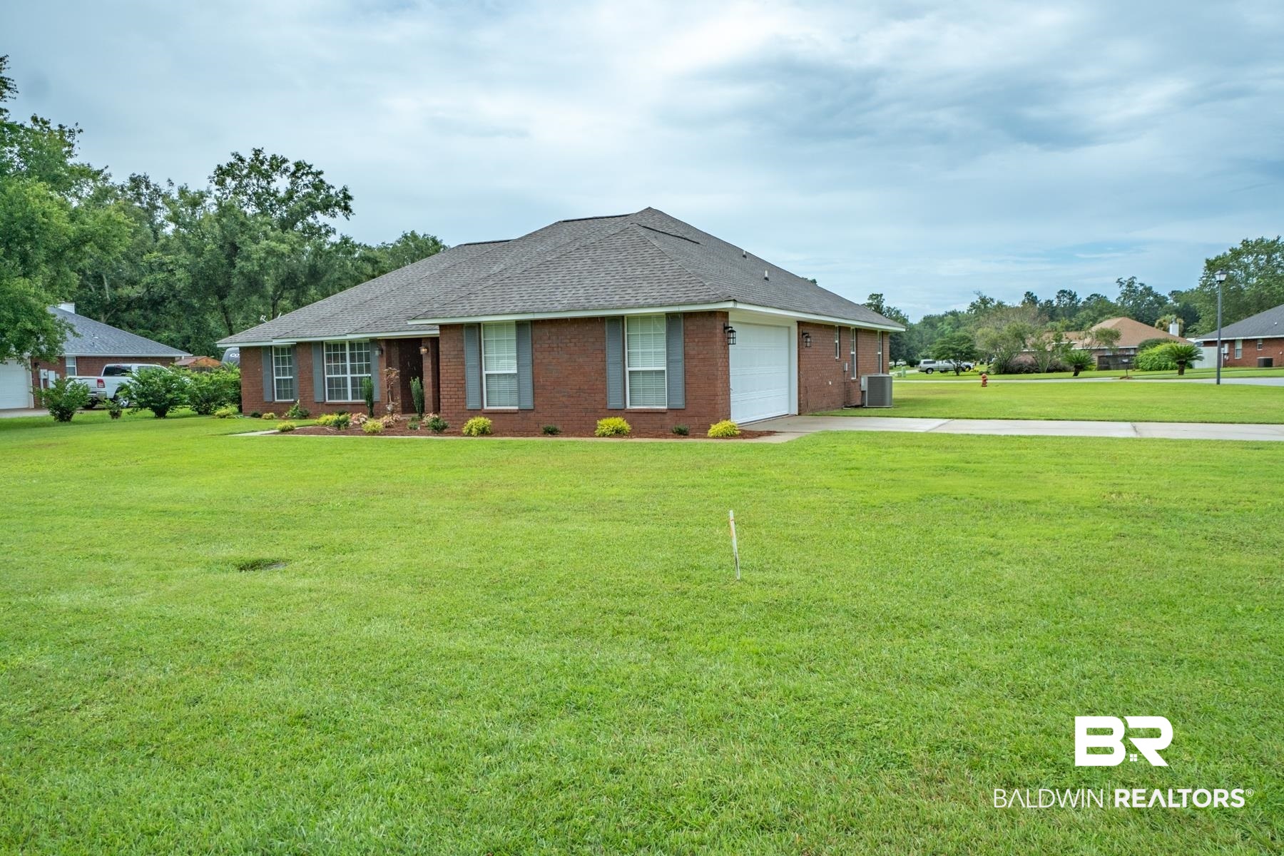 109 Monteith Circle Foley, AL 36535 - Photo 2 of 35