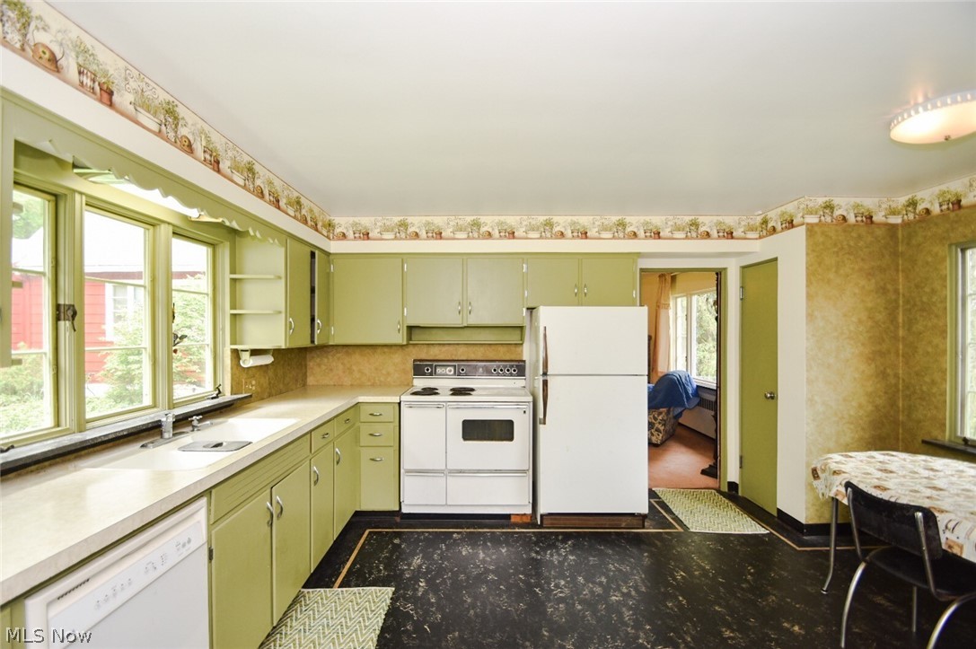 2736 Riverview Road Akron, OH 44313 - Photo 8 of 30 Gallery Image 8