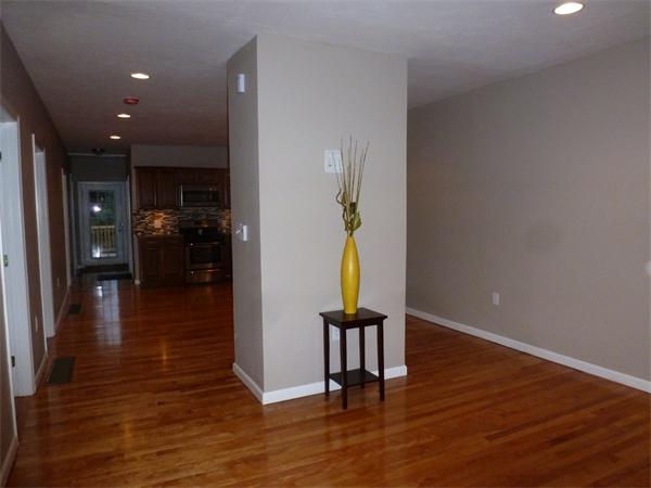 35 Benedict Road Worcester, MA 01604 - Photo 3 of 25 Gallery Image 3