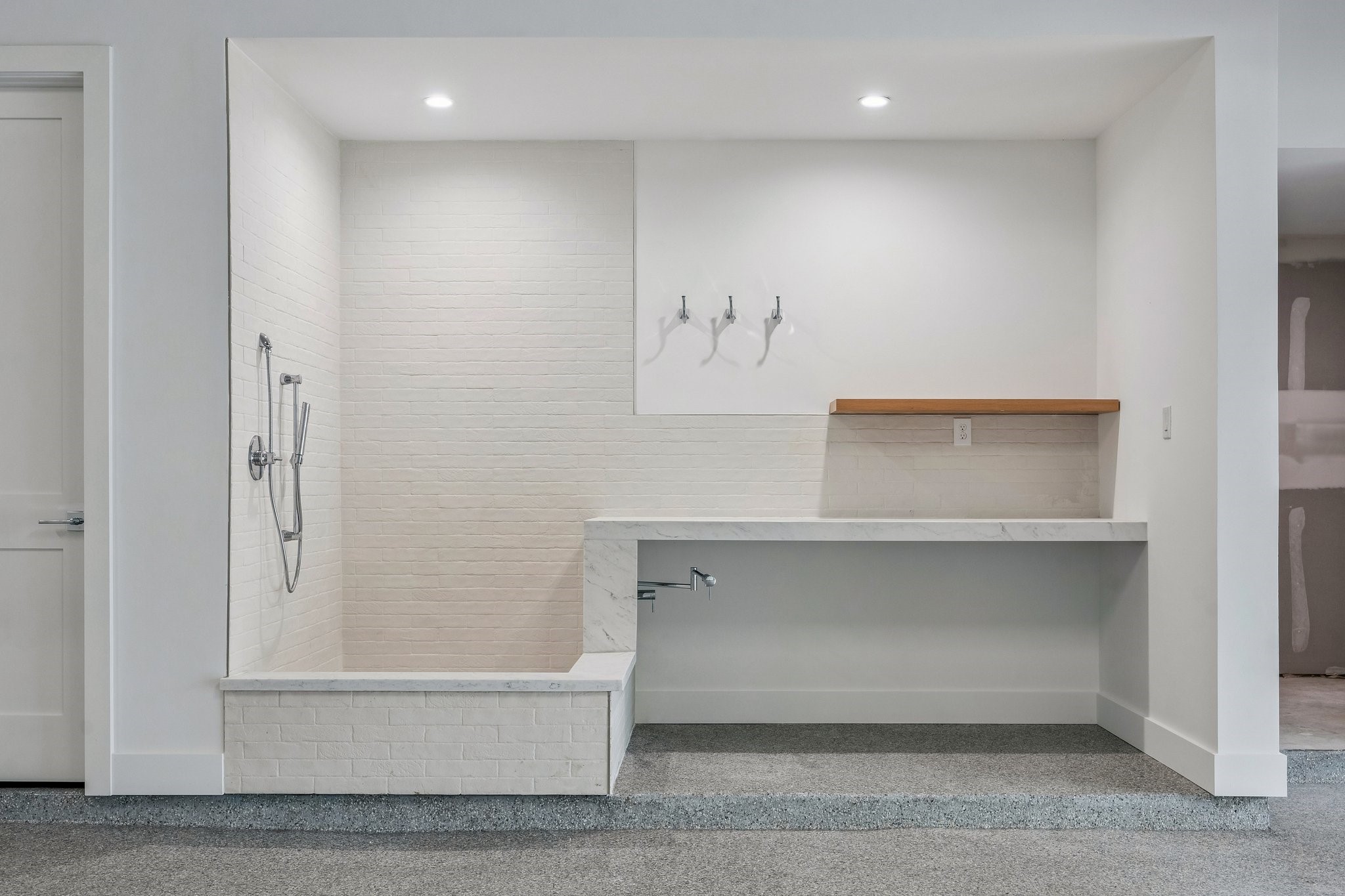 4034 Lanark Lane Houston, TX 77025 - Photo 28 of 32 Dog washing station located in the garage!