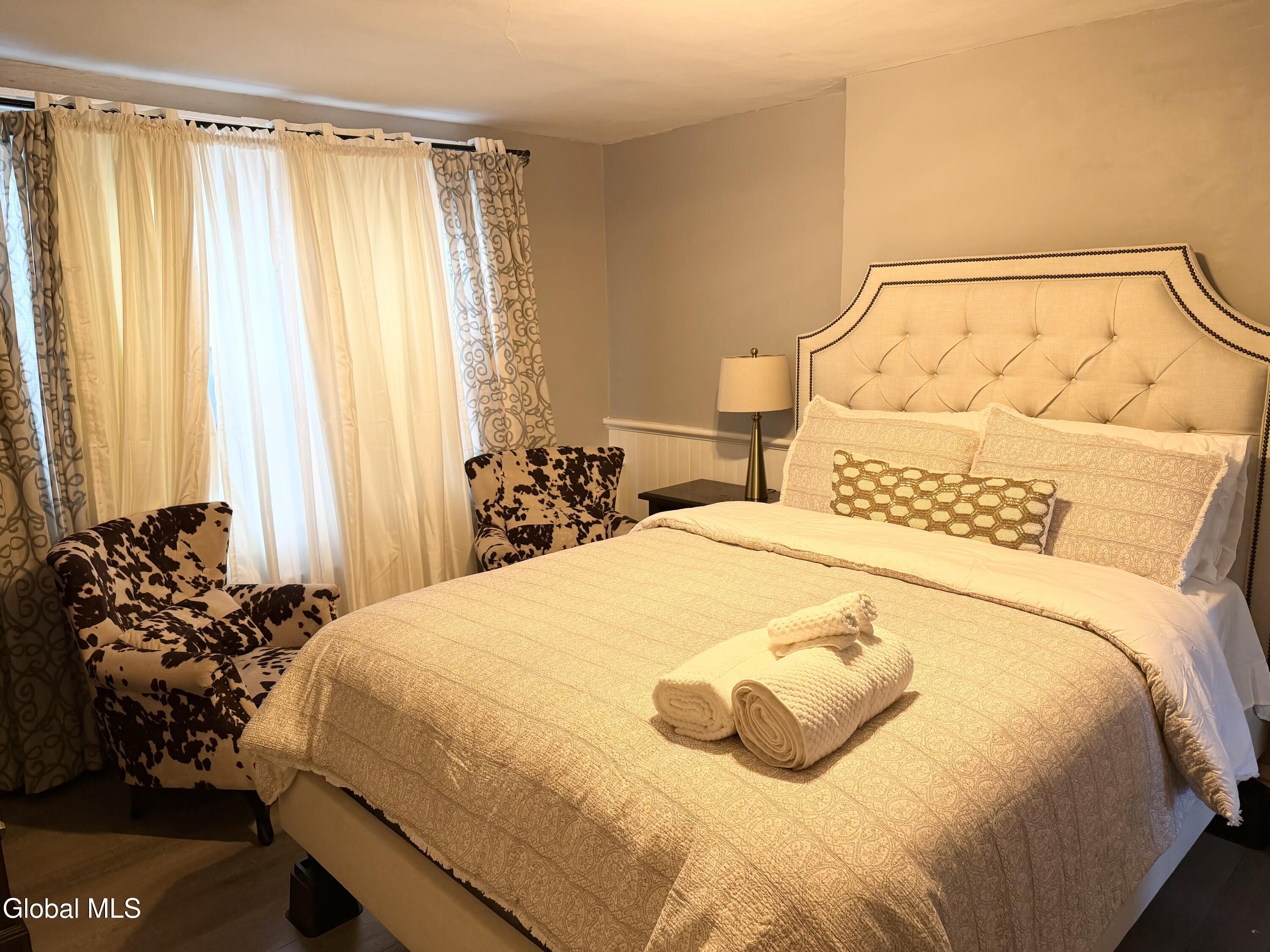 39 South Lake Avenue, Unit 1 Albany, NY 12203 - Photo 11 of 13 9D5F8166-87C4-4877-A6BE-923469D9760C