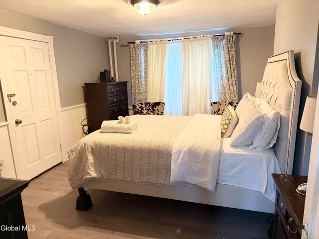 $1,800 | 39 South Lake Avenue, Unit 1, Albany, NY 12203