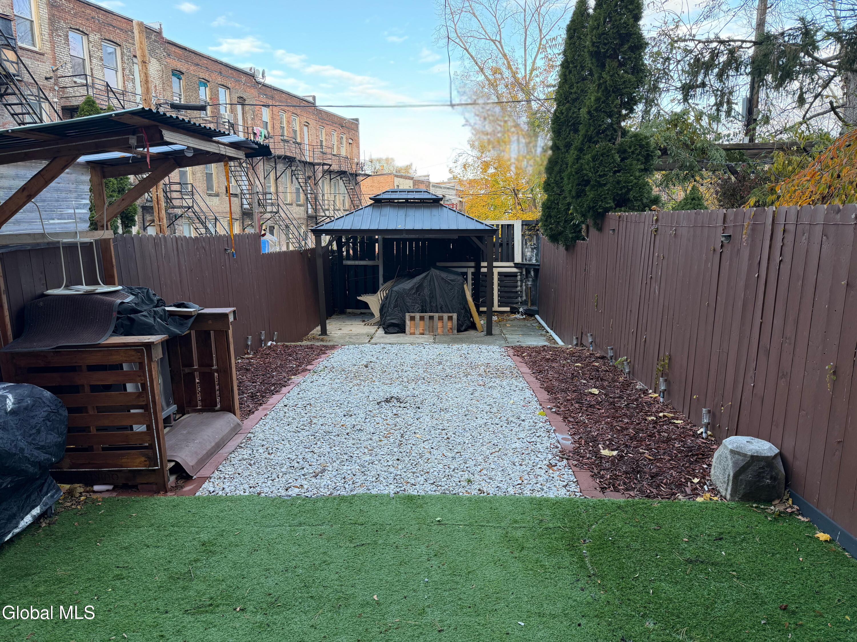 39 South Lake Avenue, Unit 1 Albany, NY 12203 - Photo 13 of 13 Yard