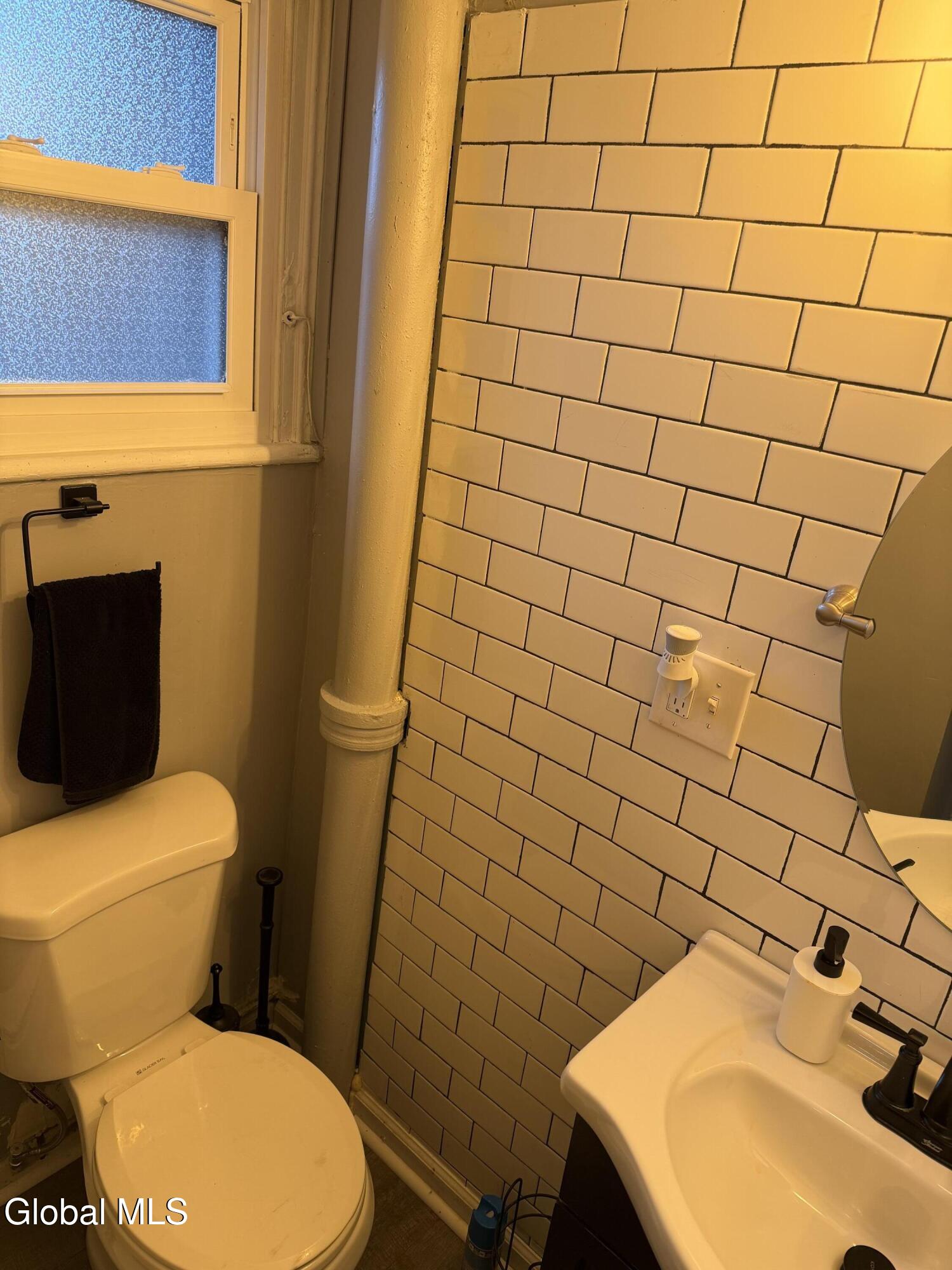 39 South Lake Avenue, Unit 1 Albany, NY 12203 - Photo 7 of 13 0D7A1DDA-4C33-4DFD-BBCB-C8C8F2753B46