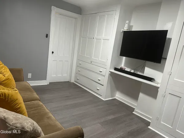 $1,600 | 39 South Lake Avenue, Unit 1, Albany, NY 12203