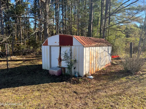 $80,900 | 45 Springhill Church Road, Shubuta, MS 39360