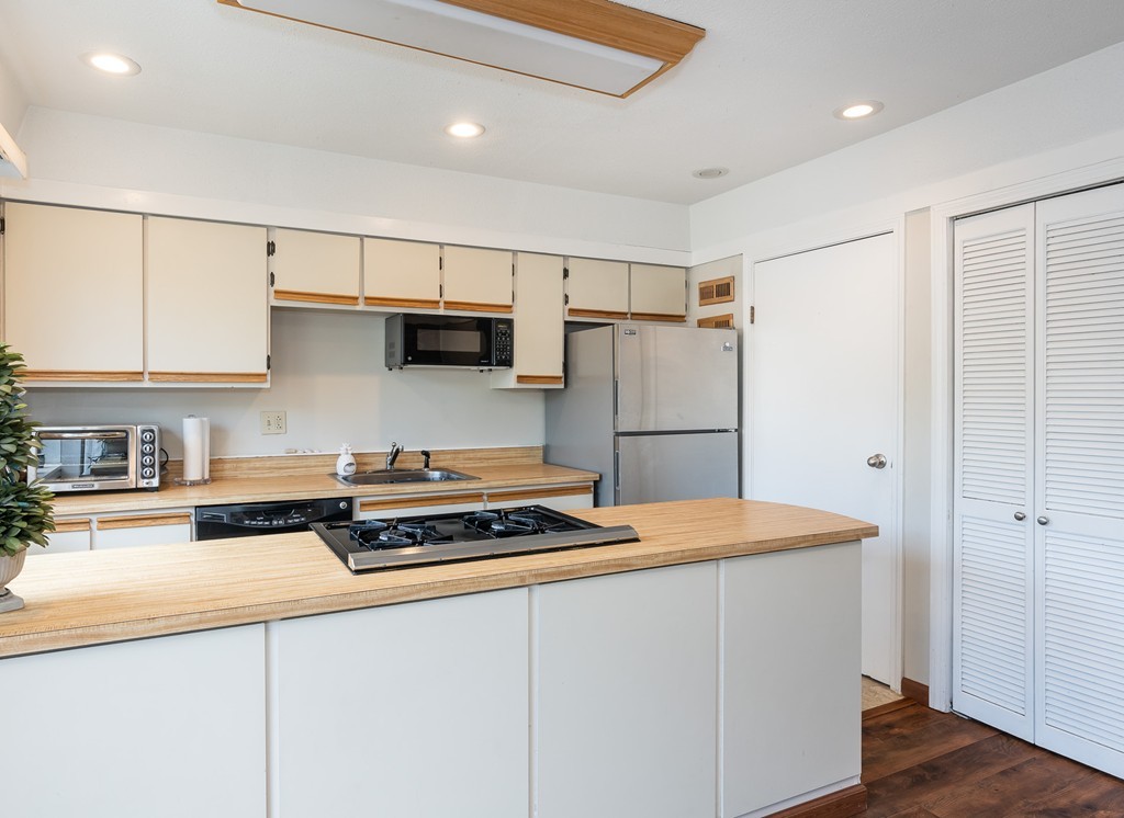 41 Jamestown Drive, Unit 41 Springfield, MA 01108 - Photo 13 of 21