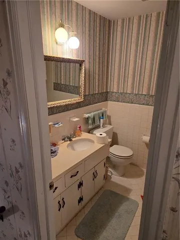 $299,900 | 9724 Slater Lane, Overland Park, KS 66212