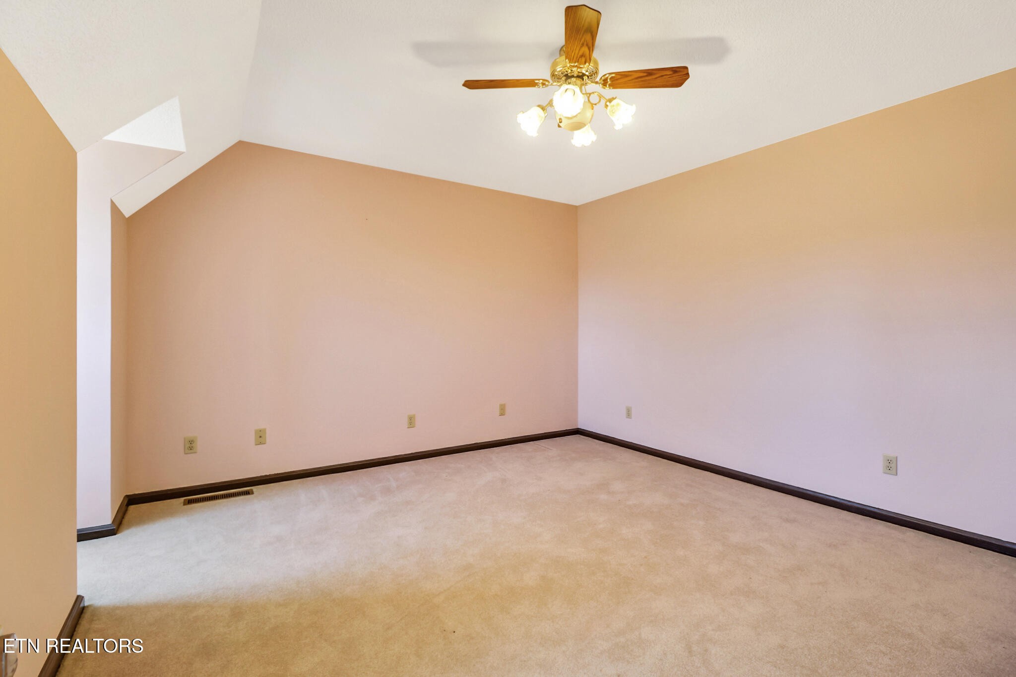 815 York Road Crossville, TN 38555 - Photo 30 of 60