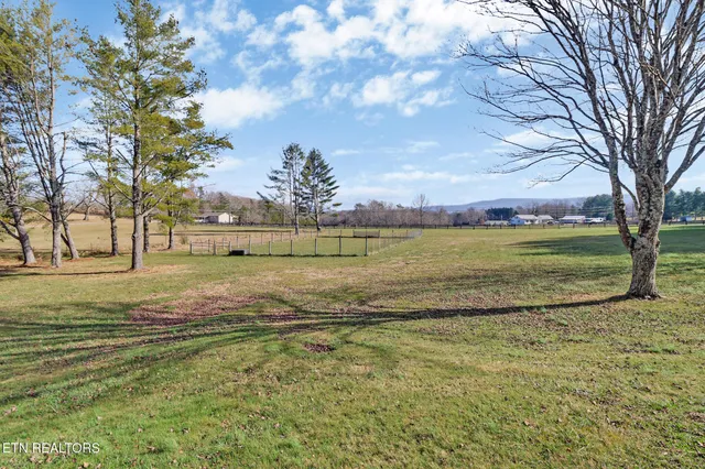 $749,500 | 815 York Road, Crossville, TN 38555
