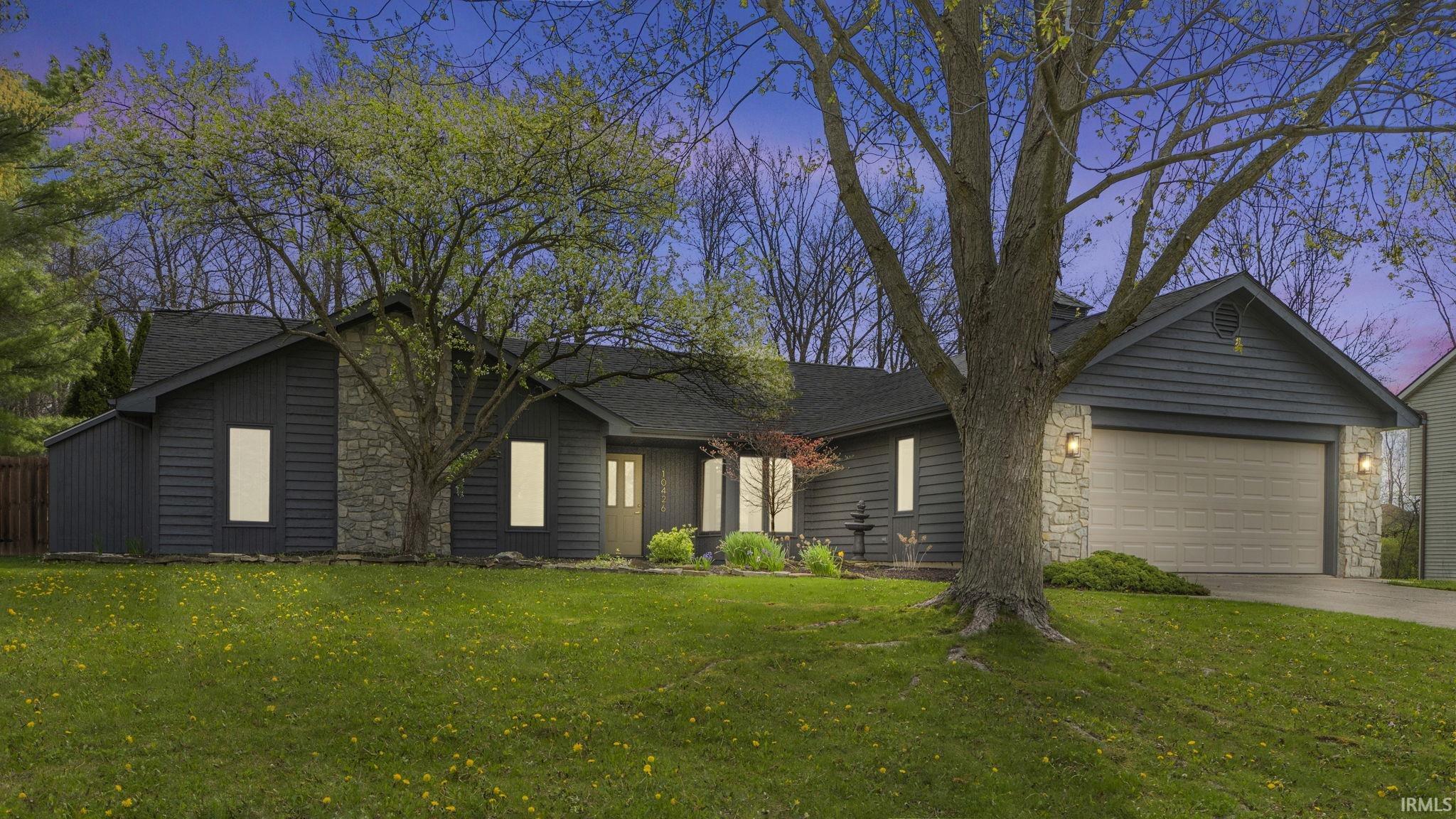 10426 Oak Trail Road Fort Wayne, IN 46845 - Photo 1 of 33