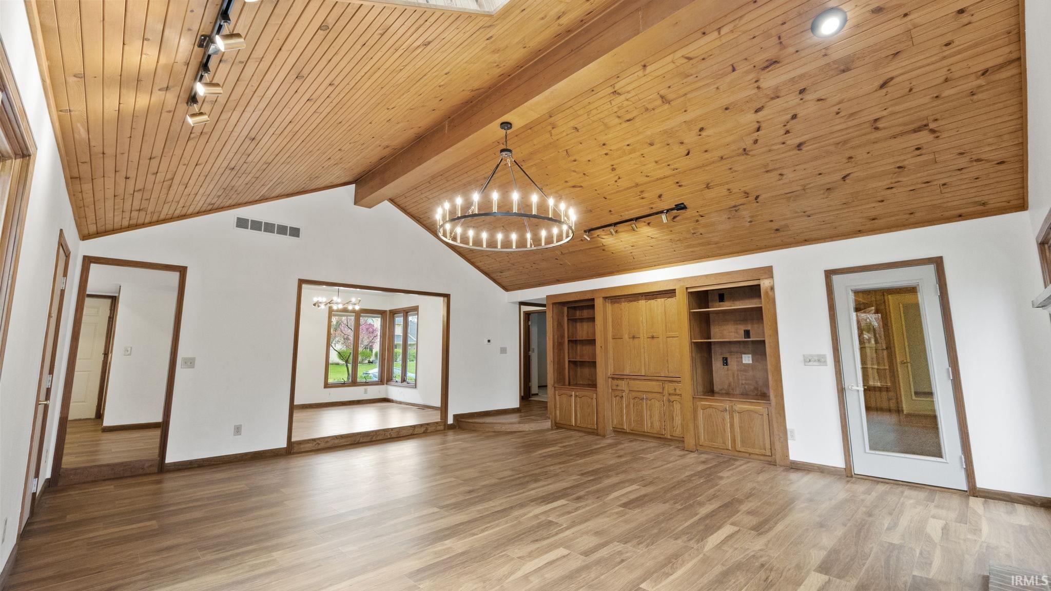 10426 Oak Trail Road Fort Wayne, IN 46845 - Photo 5 of 33