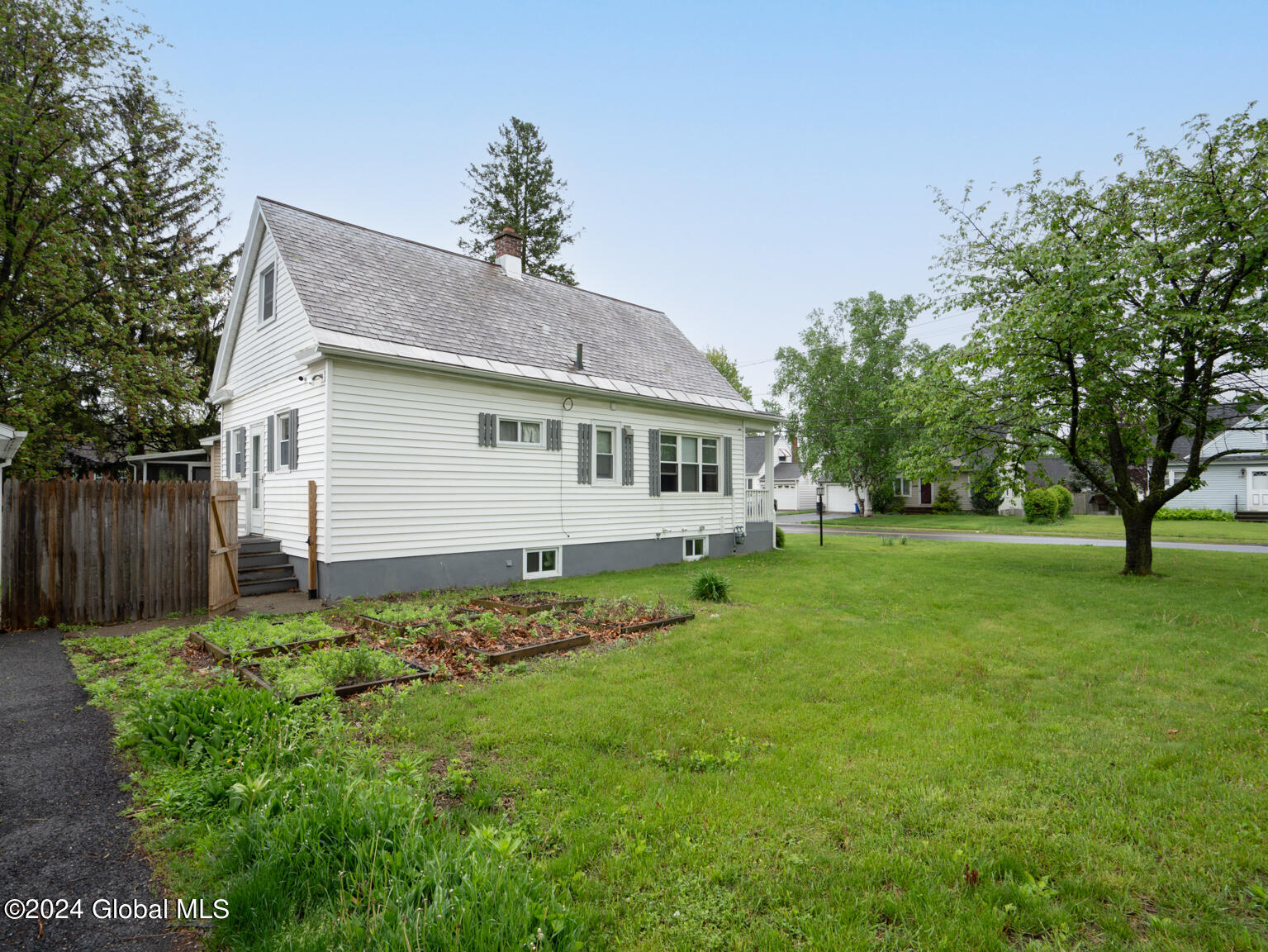 2521 Consaul Road Schenectady, NY 12304 - Photo 17 of 21 DSC05925-Edit