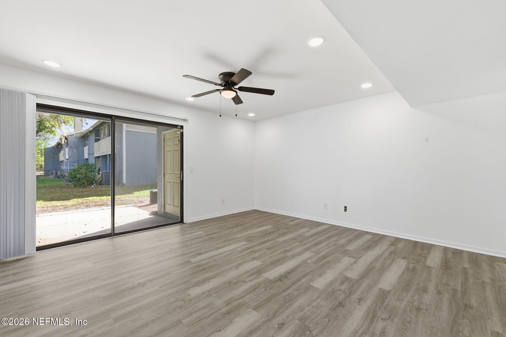 3517 Peeler Road, Unit 17 Jacksonville, FL 32277 - Photo 12 of 32 Living Room