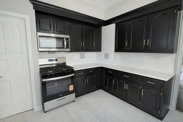 $527,000 | 416 Buell Avenue, Joliet, IL 60435