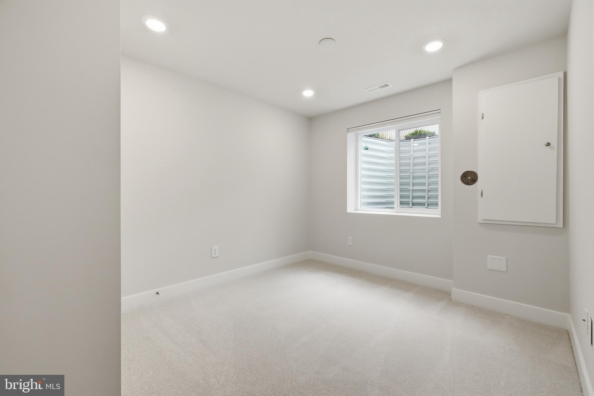 2403 Woodlands Road Baltimore, MD 21244 - Photo 41 of 63