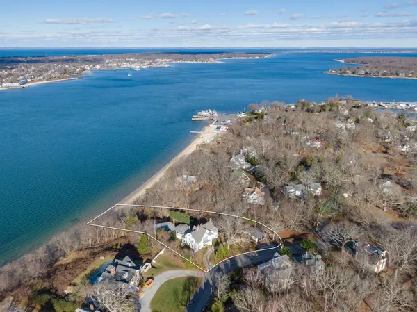 $4,995,000 | 20 Prospect Avenue, Shelter Island Heights, NY 11965
