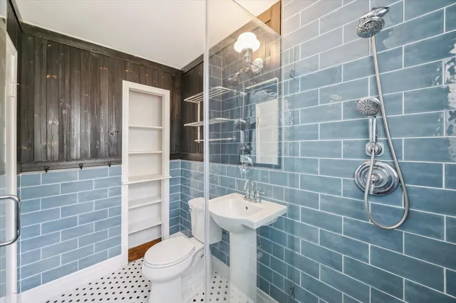 $1,695 | 6906 Raton Street, Houston, TX 77055