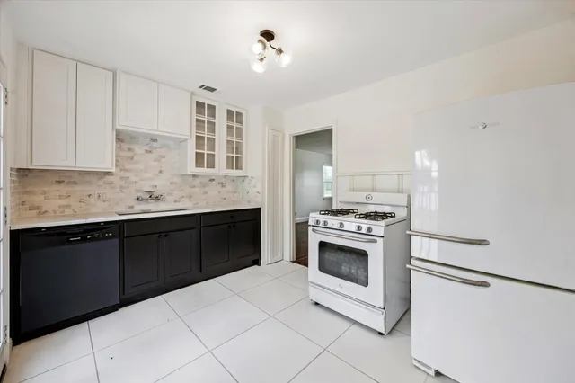 $1,695 | 6906 Raton Street, Houston, TX 77055