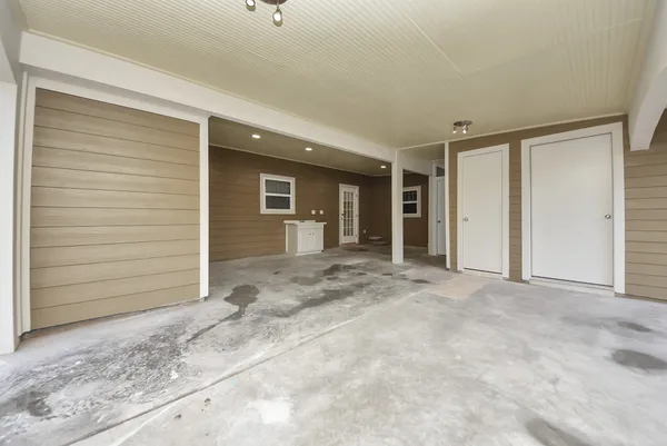 $245,700 | 5326 Heatherbrook Drive, Houston, TX 77045