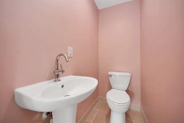 $249,900 | 5326 Heatherbrook Drive, Houston, TX 77045