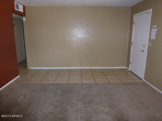 3032 West Bloomfield Road Phoenix, AZ 85029 - Photo 29 of 32 close view of an empty room
