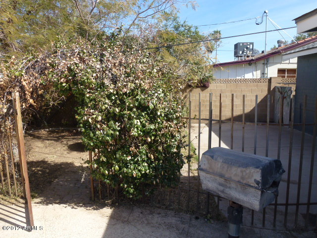 3032 West Bloomfield Road Phoenix, AZ 85029 - Photo 8 of 32 a view of balcony and patio
