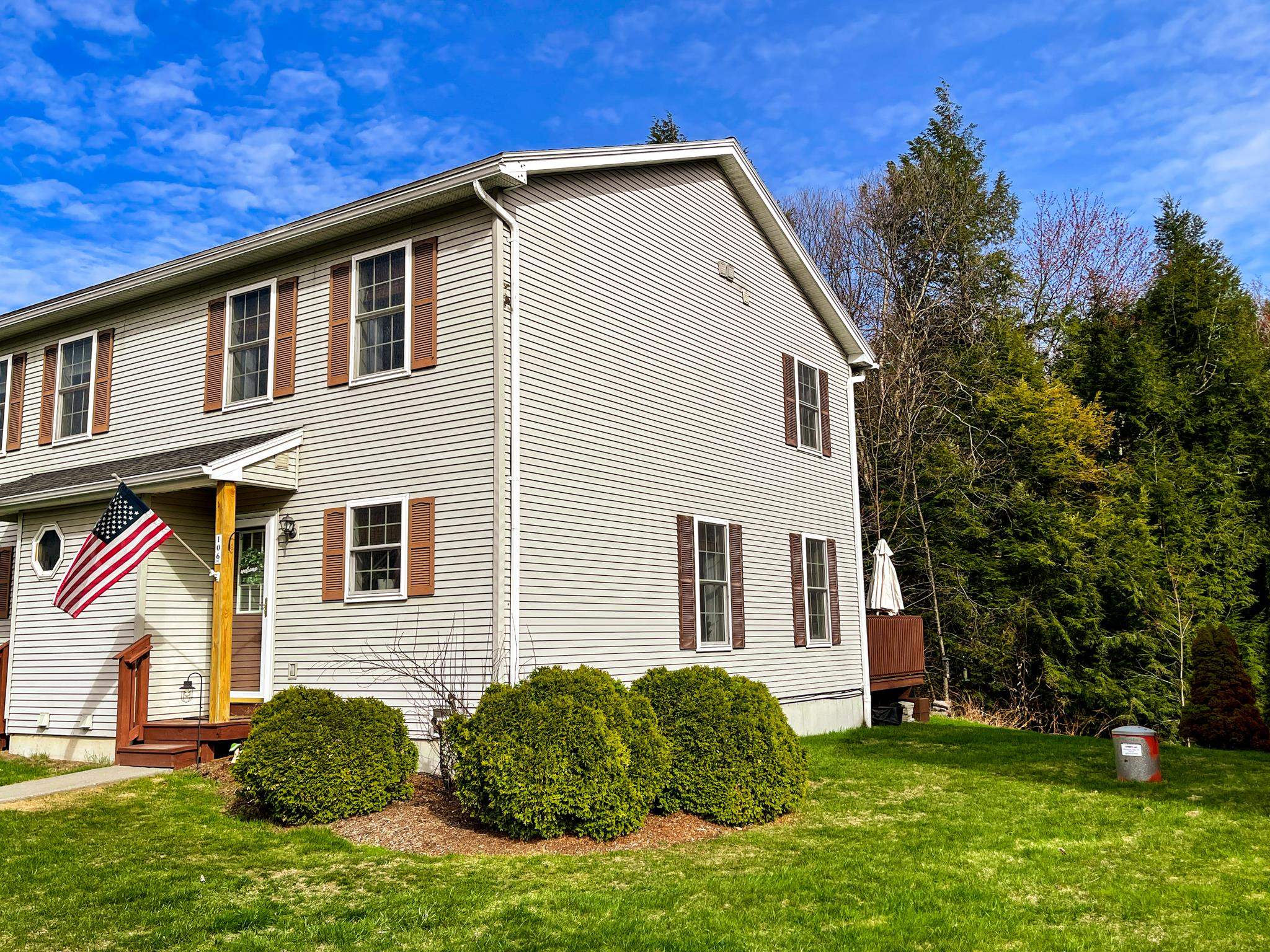 42 Colonial Road, Unit 106 Fairfax, VT 05454 - Photo 2 of 39