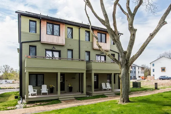 $915,000 | 2292 Greenway Trail, Ann Arbor, MI 48104