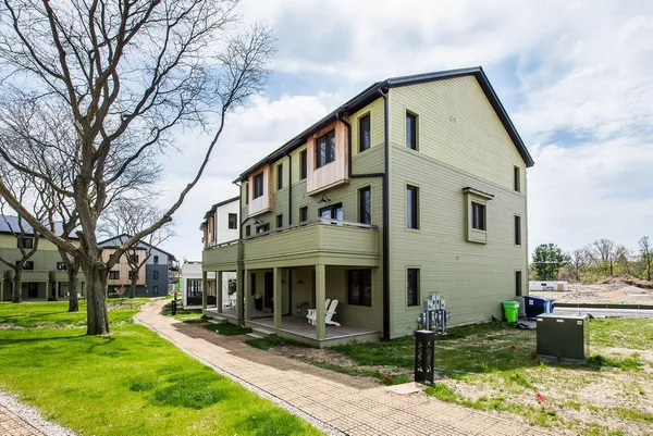 $915,000 | 2292 Greenway Trail, Ann Arbor, MI 48104