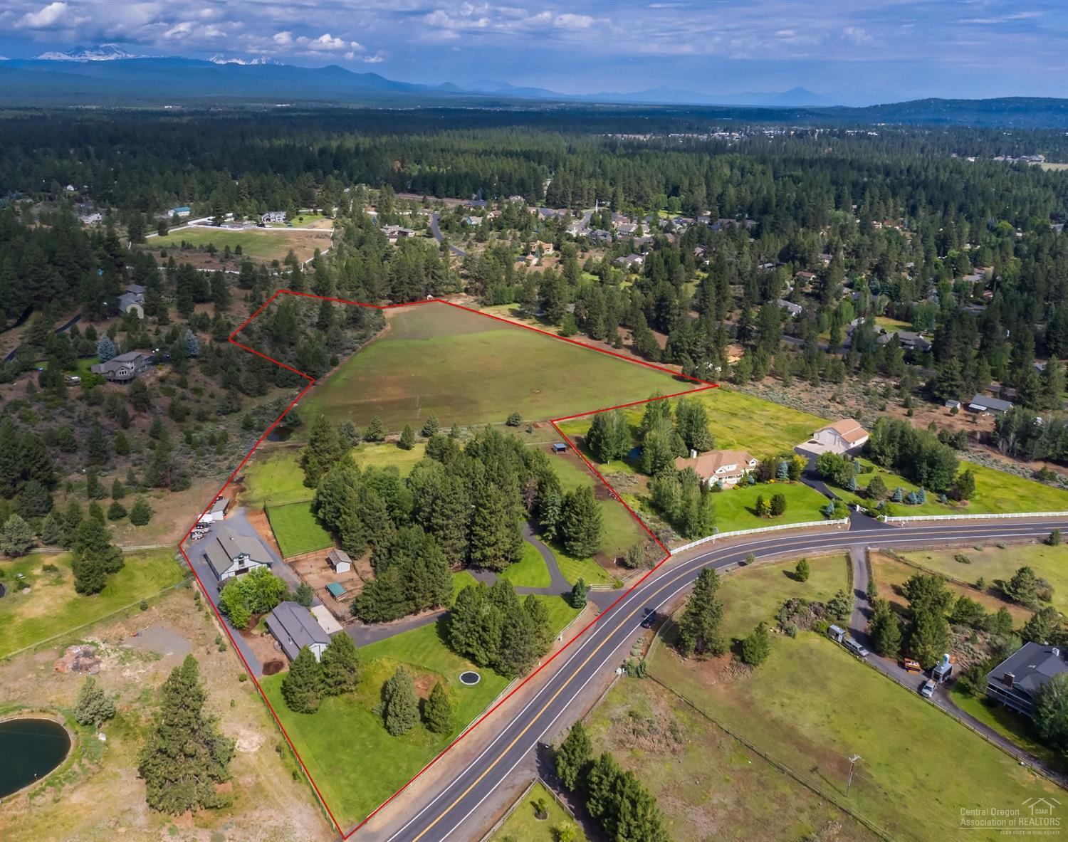 60485 Woodside Road Bend, OR 97702 - Photo 1 of 25 Primary Photo