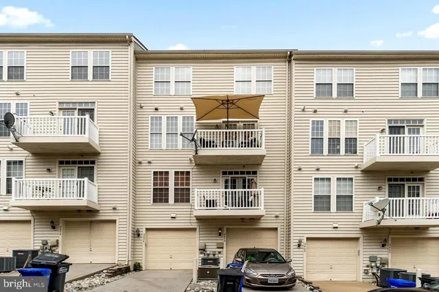 $3,000 | 2456 Eastbourne Drive, Woodbridge, VA 22191
