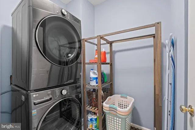 $3,000 | 2456 Eastbourne Drive, Woodbridge, VA 22191