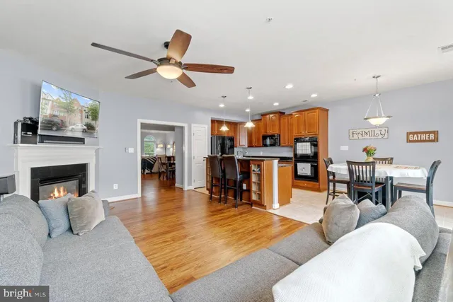 $3,000 | 2456 Eastbourne Drive, Woodbridge, VA 22191