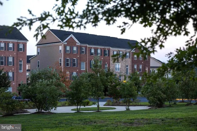 $3,000 | 2456 Eastbourne Drive, Woodbridge, VA 22191