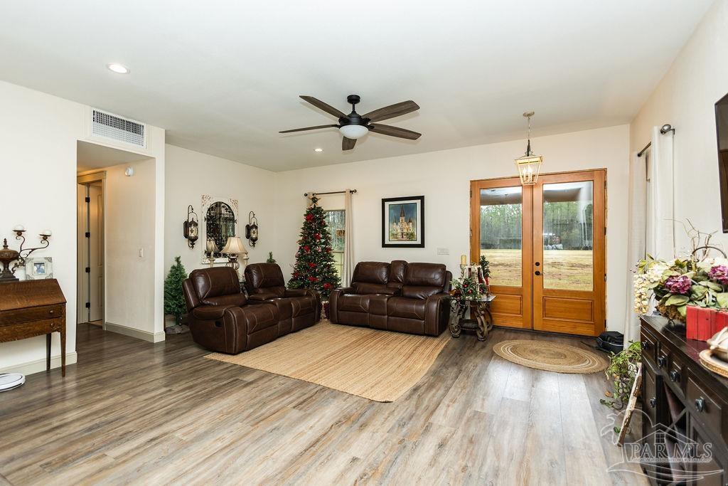 3325 Steele Meadow Drive Pace, FL 32571 - Photo 17 of 68