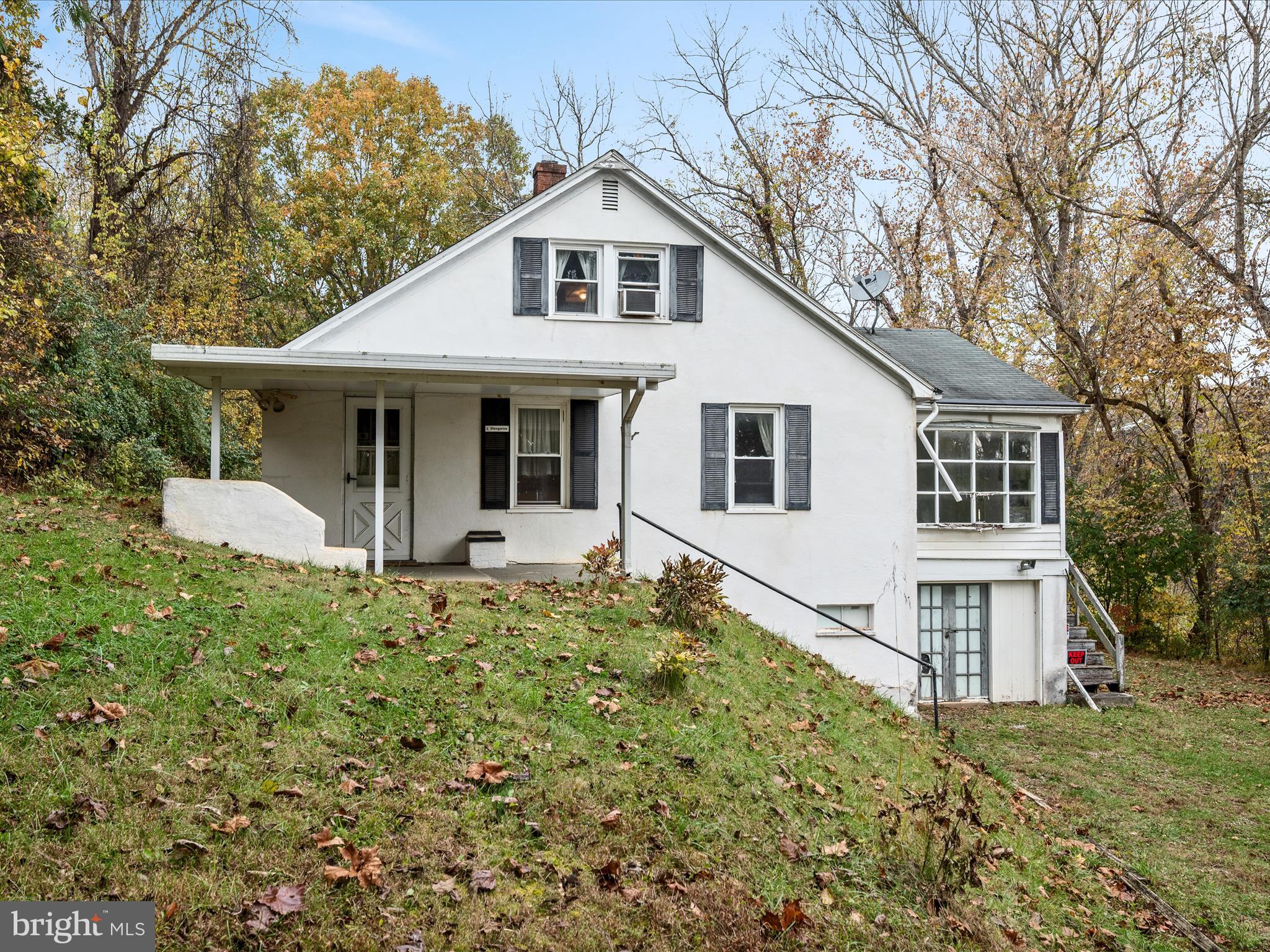 1621 Locke's Mill Road Berryville, VA 22611 - Photo 5 of 54 Gallery Image 5