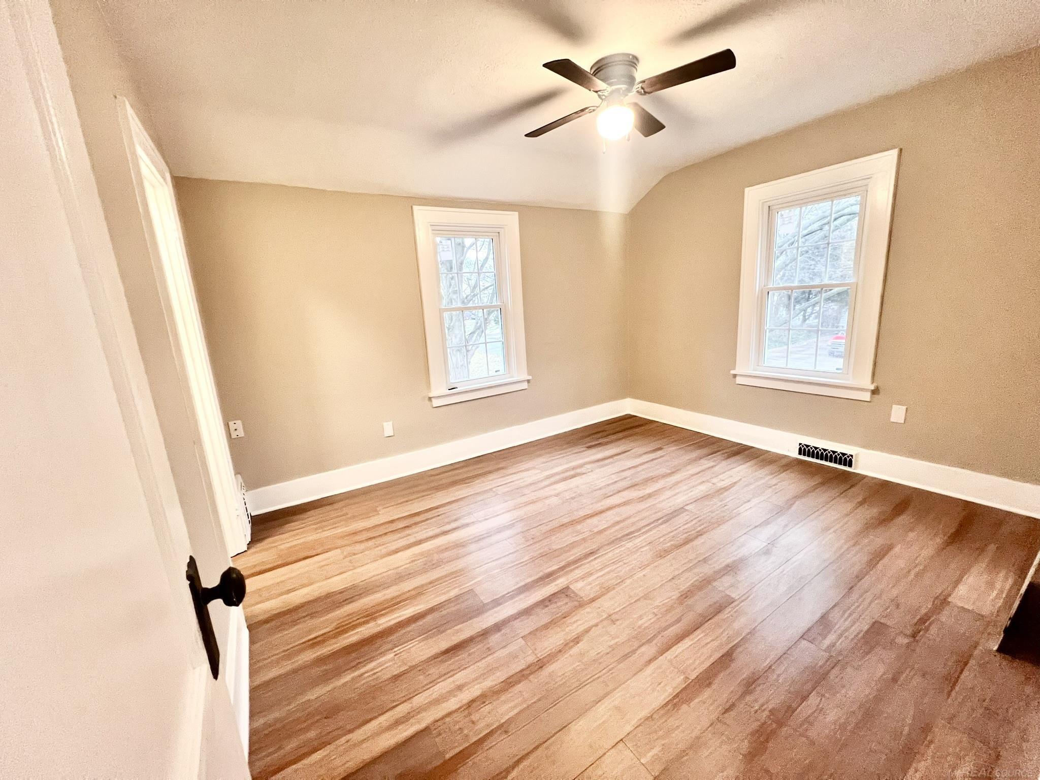 2303 Fairfield Road Portage, MI 49002 - Photo 22 of 32 50131129-572e43f3-9ec8-4aab-9d9f-2fa081f02790.JPG