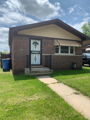 137 East 124th Street Chicago, IL 60628 - Photo 1 of 18