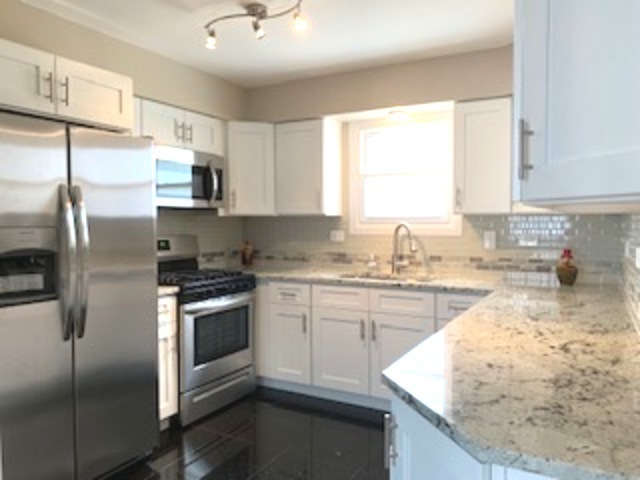 137 East 124th Street Chicago, IL 60628 - Photo 8 of 18