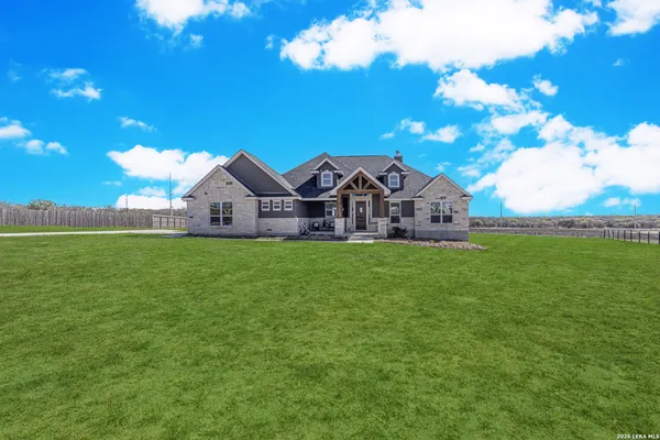 $625,000 | 157 Summer Mdw Drive, La Vernia, TX 78121