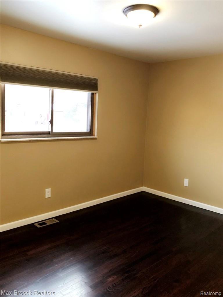 13320 East 14 Mile Road Warren, MI 48088 - Photo 12 of 42 image00020.jpeg