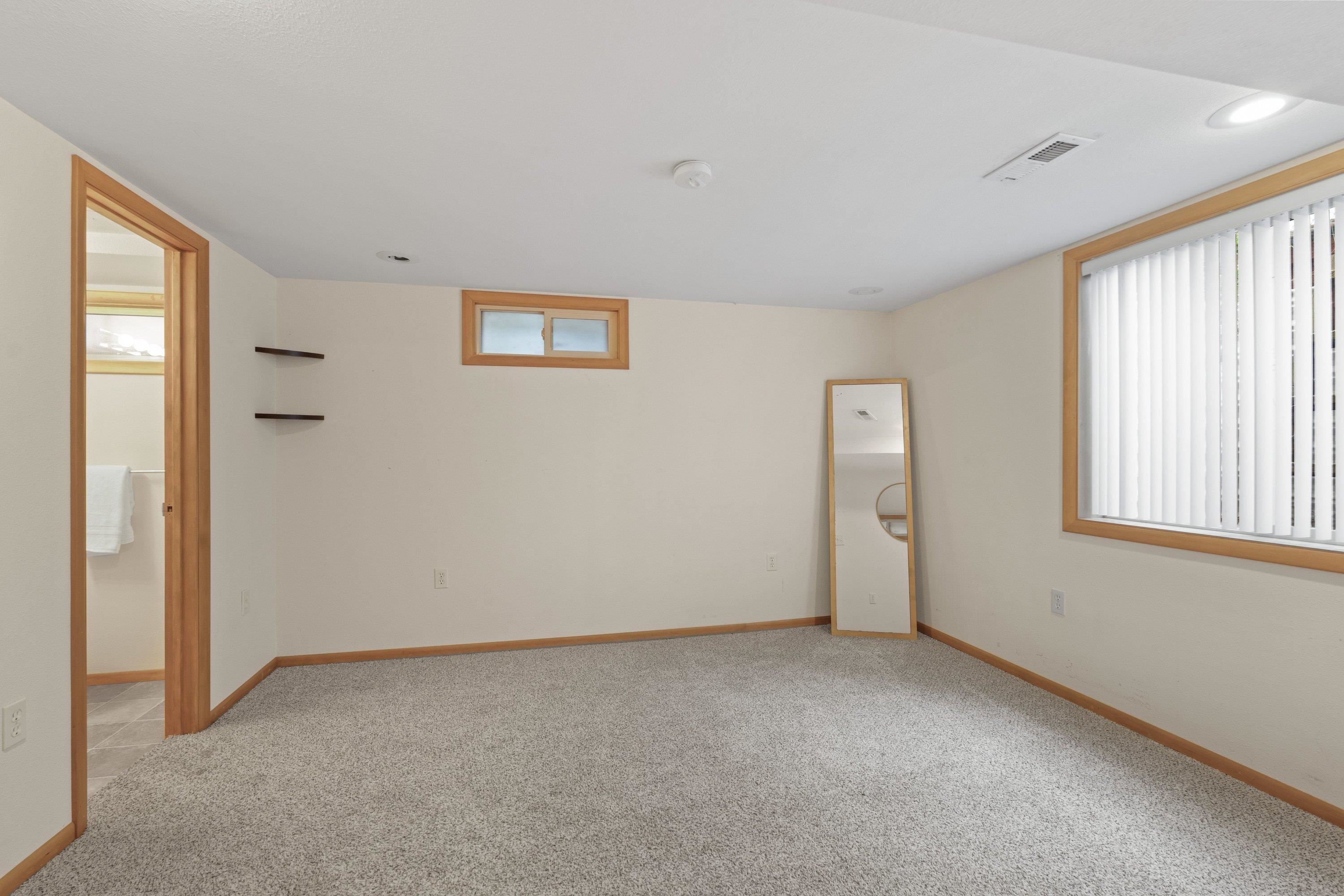 4218 South Helena Street Spokane, WA 99203 - Photo 27 of 39