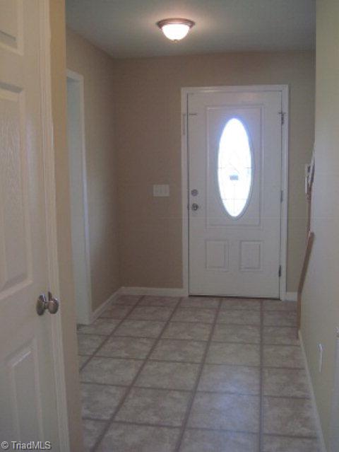 1896 Champion Road Ferguson, NC 28624 - Photo 5 of 28 Foyer