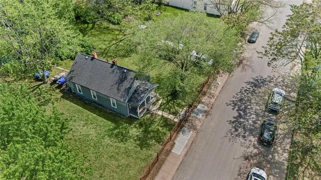 $500,000 | 3225 Holmes Street, Kansas City, MO 64109