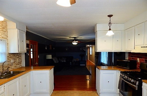 93 Holly Road Taunton, MA 02780 - Photo 4 of 20 Gallery Image 4