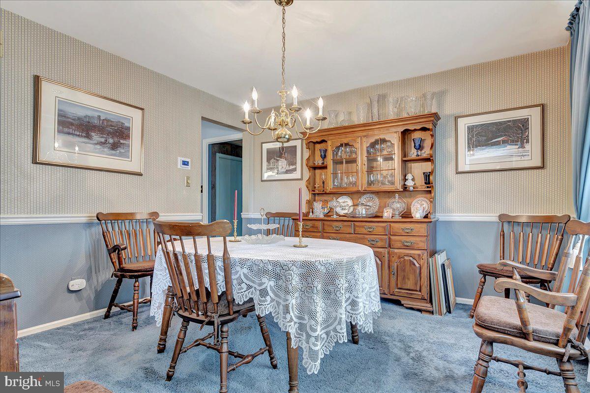 12 Silsbee Road New Castle, DE 19720 - Photo 8 of 33 Formal dining room