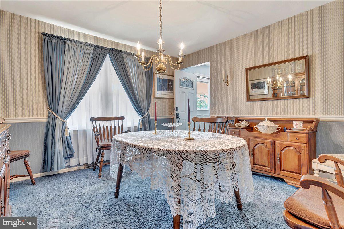 12 Silsbee Road New Castle, DE 19720 - Photo 9 of 33 Formal dining room